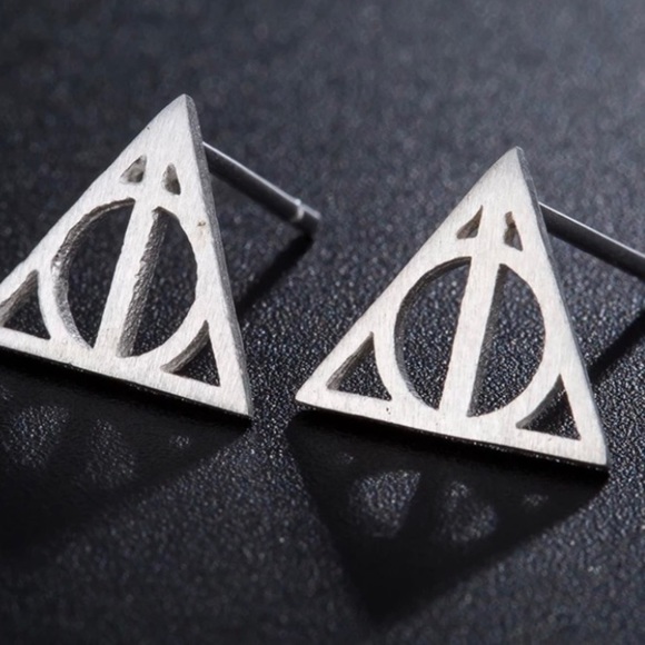 Other - 🔴 5/$20 Harry Potter earrings in silver